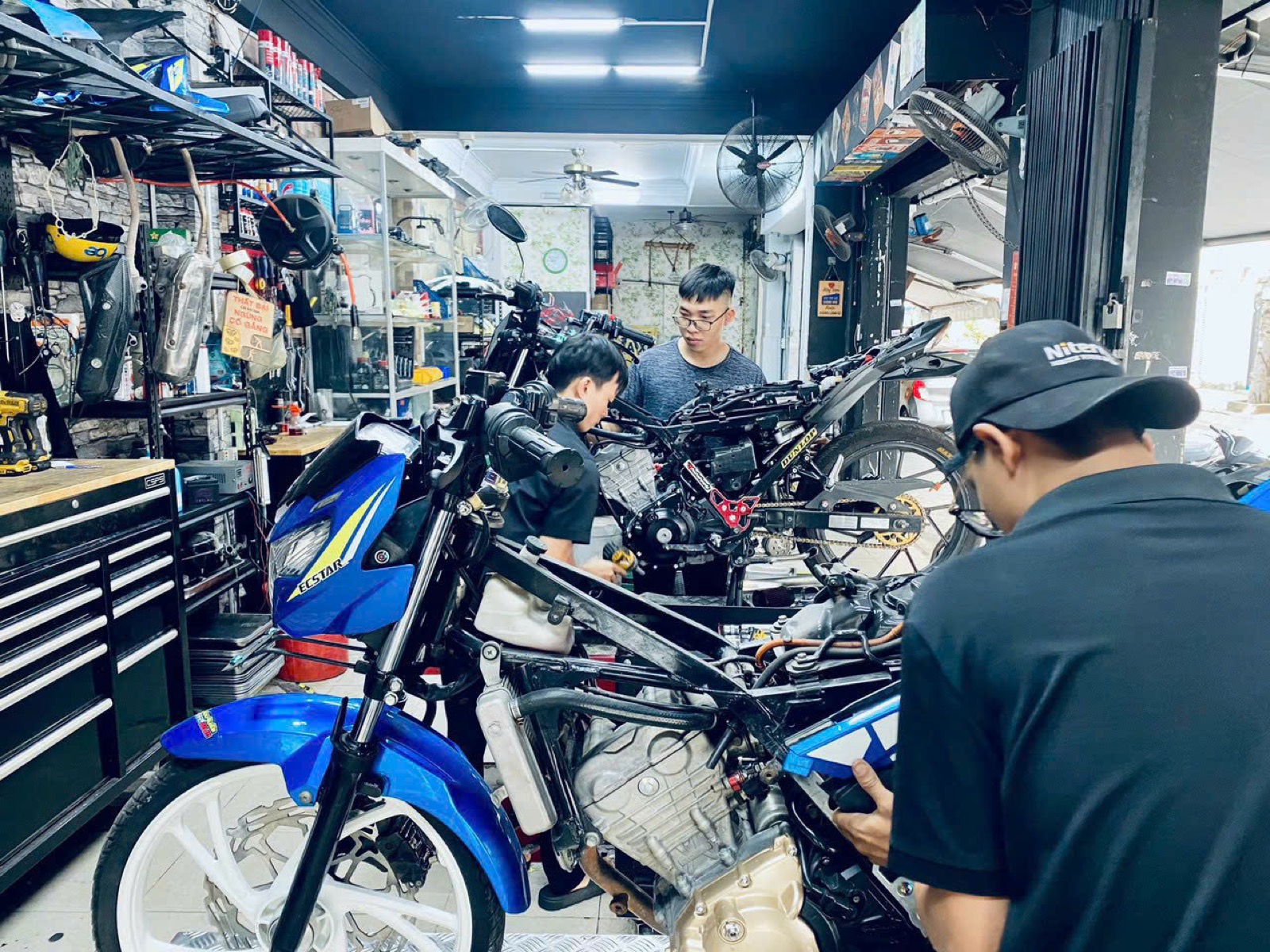 Đội kỹ thuật cứu hộ xe máy Mortor